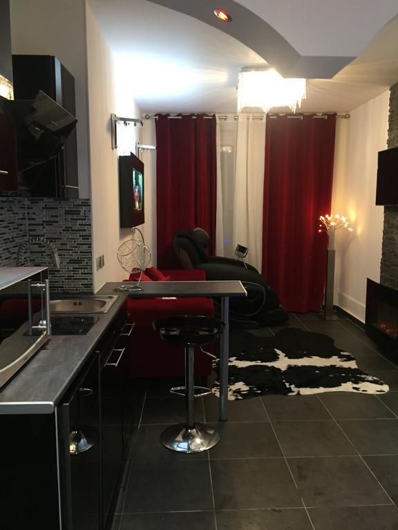 Le Love Spa Lyon Exterior foto