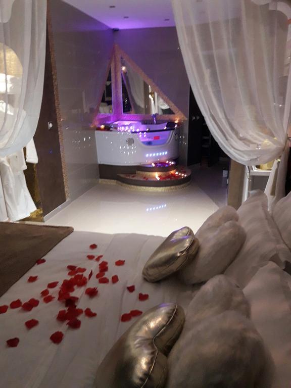 Le Love Spa Lyon Exterior foto