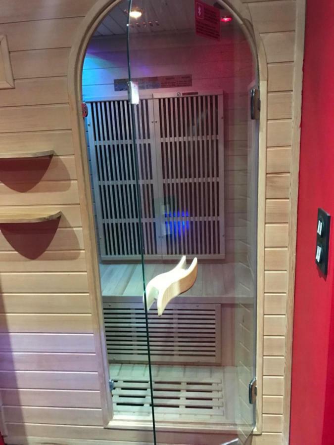Le Love Spa Lyon Exterior foto